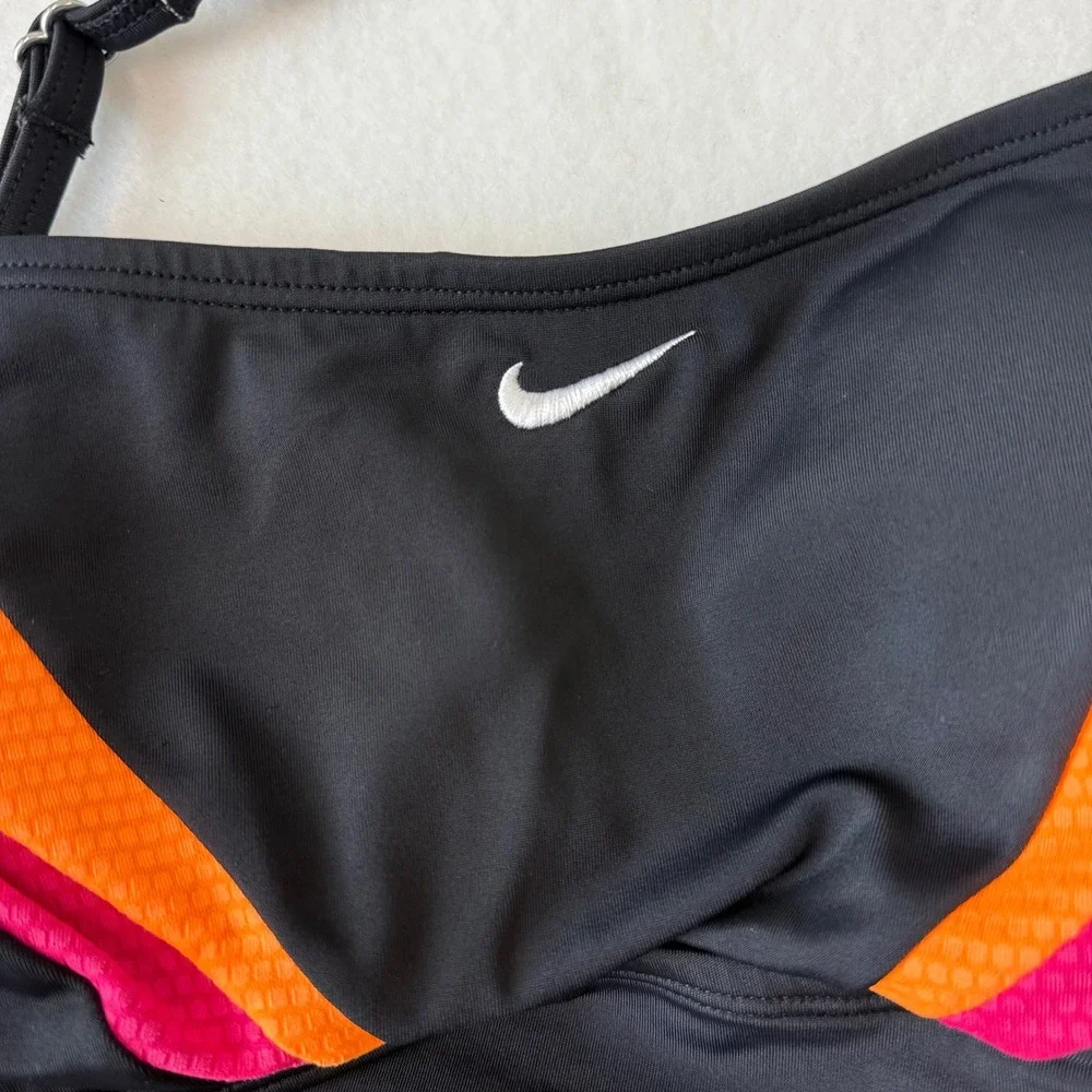 Nike women one